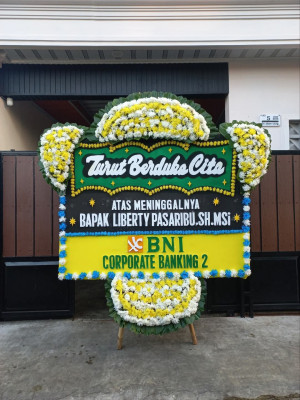 Papan Bunga Duka di Bangunkerto