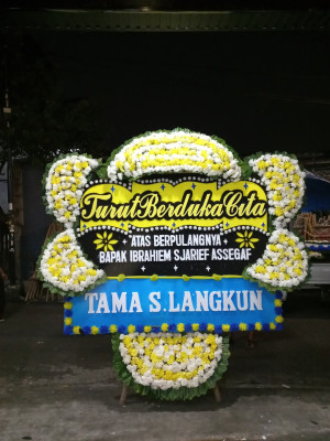 Papan Bunga Duka di Bangunkerto